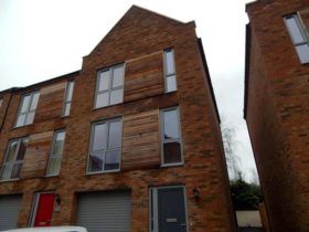 4 Bedroom End of Ter...